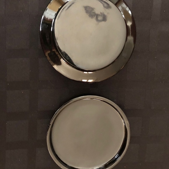 Artist Lacquer Trinket Box - Picture 4 of 4